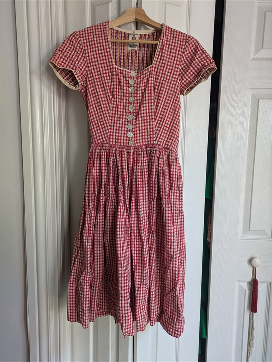 Dresses & Skirts - Vintage Alpine Dress with Button Front